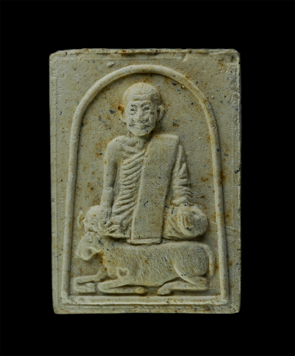 8Jan25 (98)ap.jpg - พระผงหลวงพ่อลา ชัยมงคโล (พระครูสุนทรสังฆกิจ) วัดแก่งคอย อ.แก่งคอย จ.สระบุรี เนื้อผงพุทธคุณ ผงว่าน พระเก่าสวย มวลสารดี กล่องเก่าเดิมๆ | https://kamulet.in.th